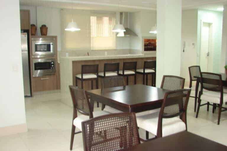 Apartamento para alugar – 2 quartos sendo 1 suíte – Centro | Florianópolis/SC.