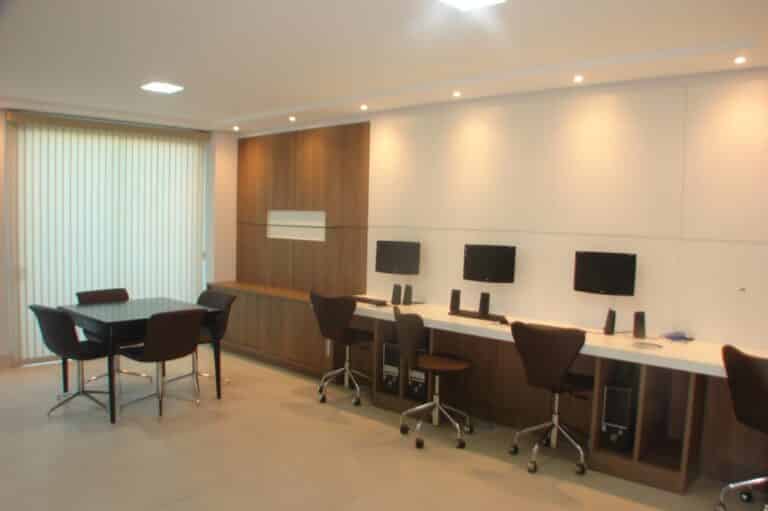 Apartamento para alugar – 2 quartos sendo 1 suíte – Centro | Florianópolis/SC.