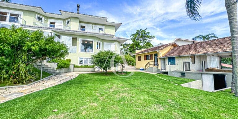 Casa a venda – Cacupé, Florianópolis, SC.