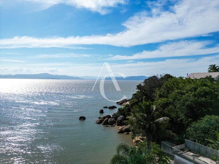 Casa a venda – Cacupé, Florianópolis, SC.