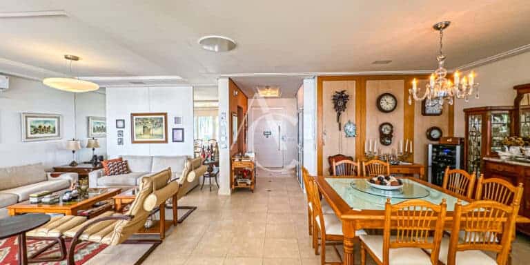 Casa a venda – Cacupé, Florianópolis, SC.