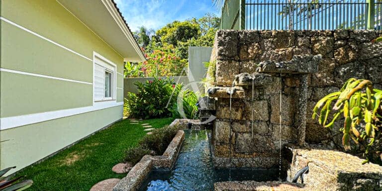 Casa a venda – Cacupé, Florianópolis, SC.