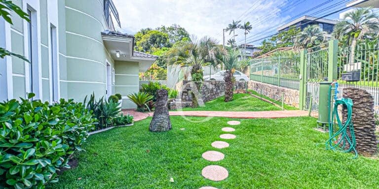 Casa a venda – Cacupé, Florianópolis, SC.