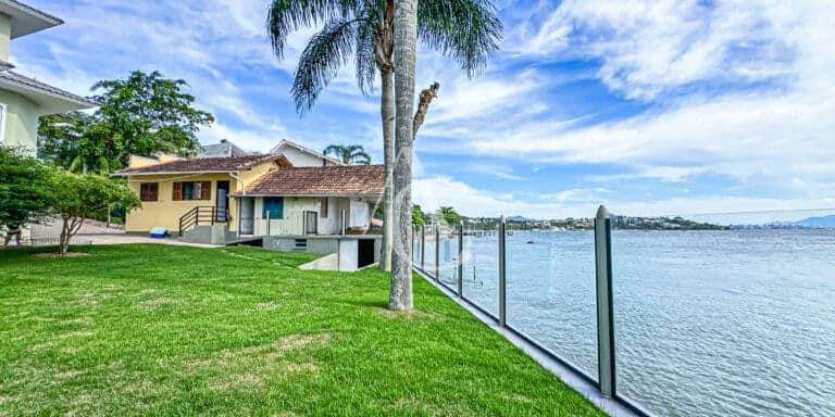 Casa a venda – Cacupé, Florianópolis, SC.