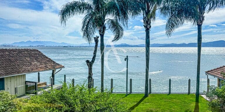 Casa a venda – Cacupé, Florianópolis, SC.