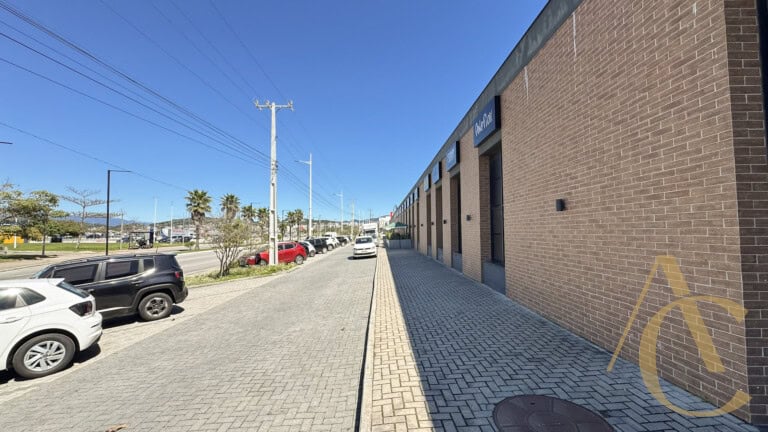 Loja para locação – 15,75m² – Campinas – São José, SC.