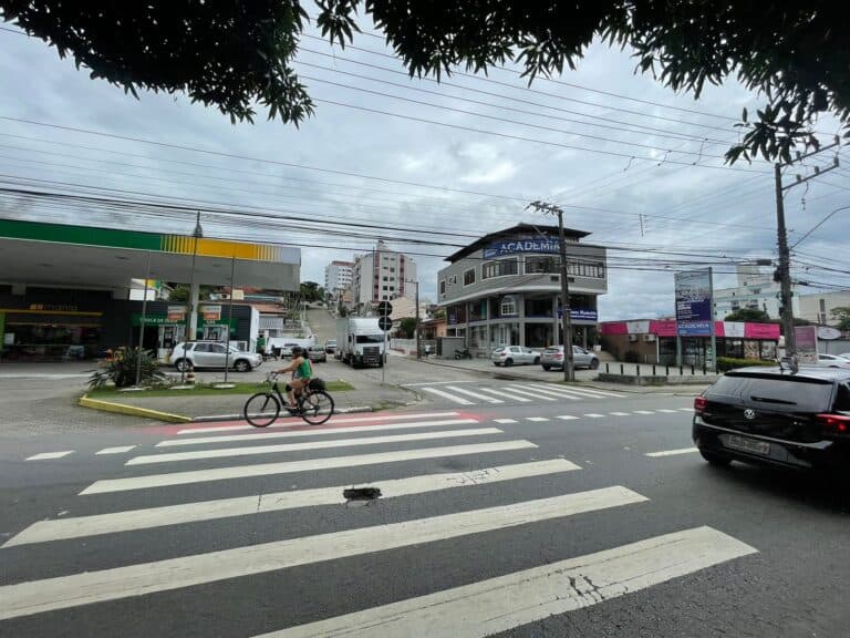 Prédio para locação, Pantanal, Florianópolis, SC.