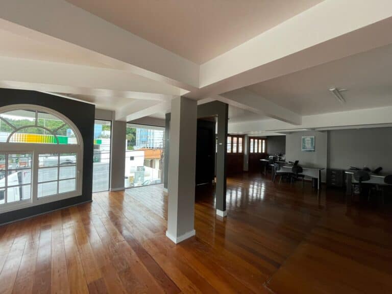 Prédio para locação, Pantanal, Florianópolis, SC.