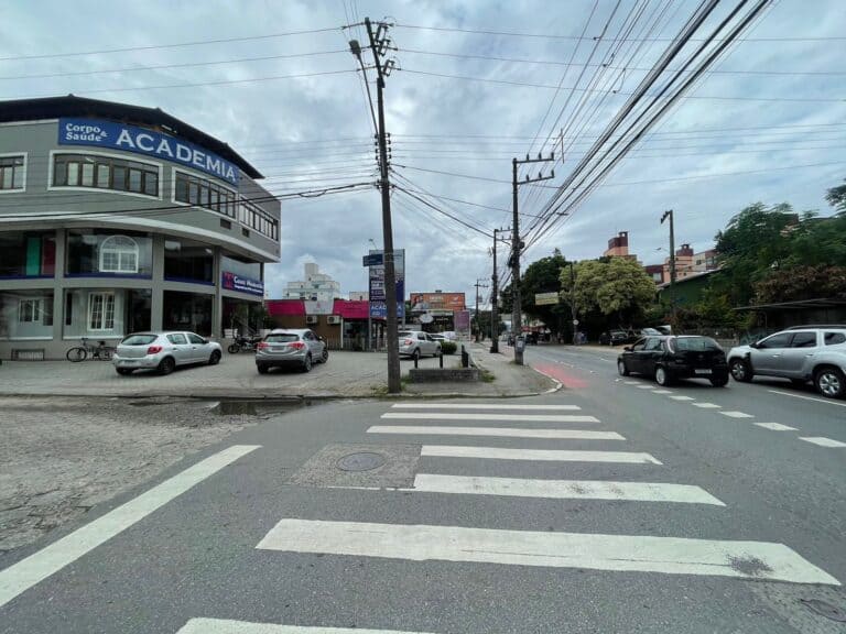 Prédio para locação, Pantanal, Florianópolis, SC.