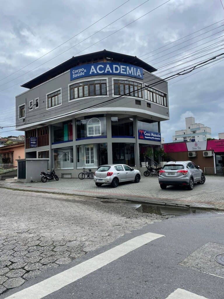 Prédio para locação, Pantanal, Florianópolis, SC.