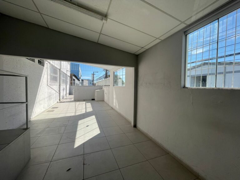 Galpão para locação – BR 101 – São José, SC.