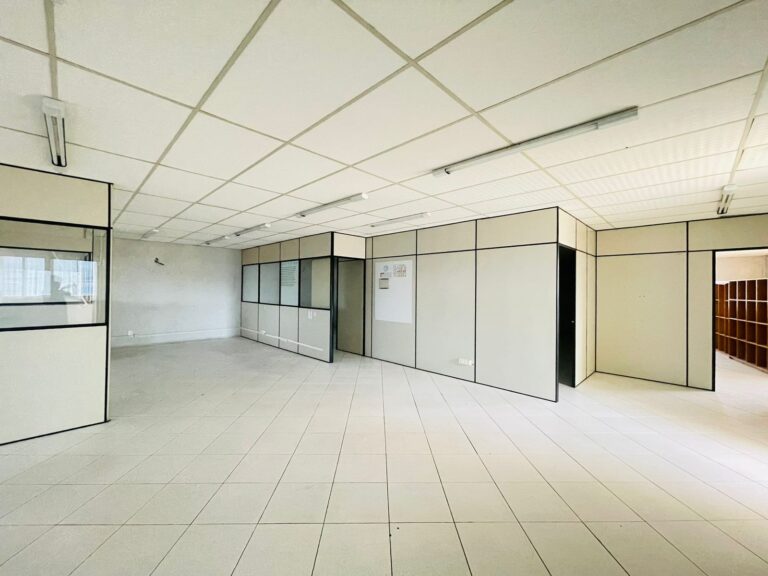 Galpão para locação – BR 101 – São José, SC.