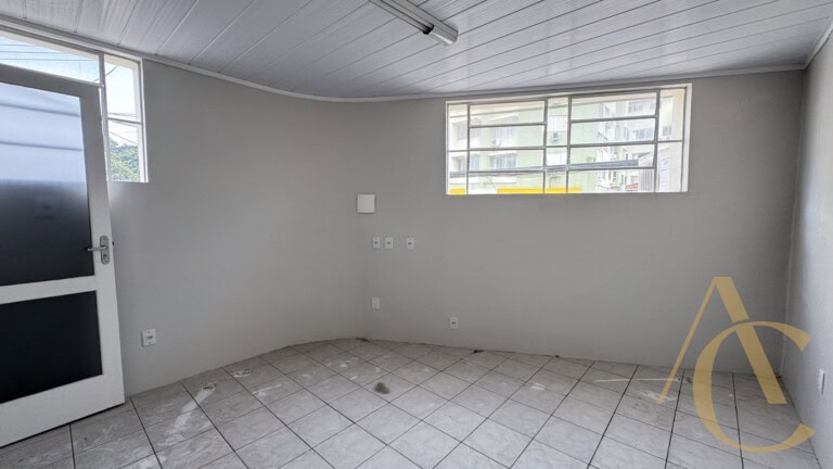 Sobreloja para alugar – 22,50m² – Coqueiros – Florianópolis, SC.