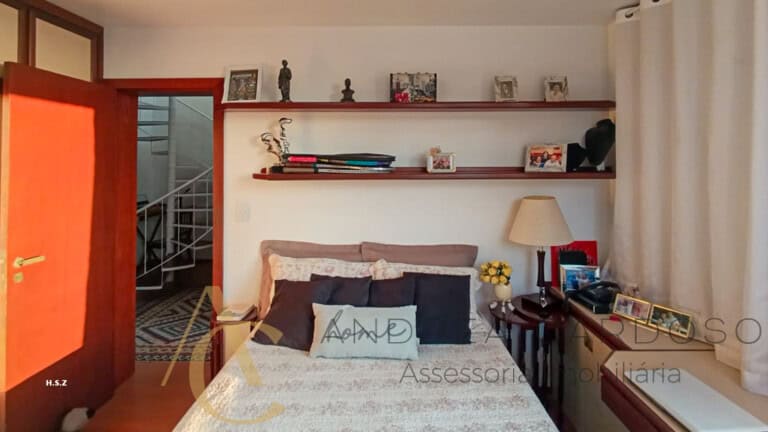 Casa à venda com piscina, espaço gourmet e pomar – Centro, Florianópolis/ SC.