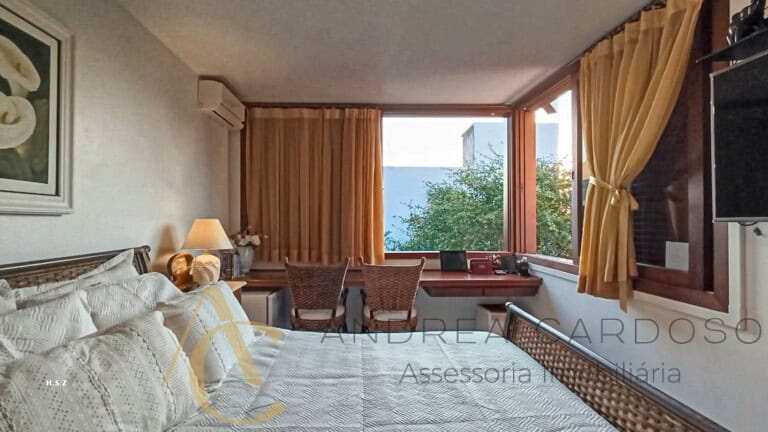 Casa à venda com piscina, espaço gourmet e pomar – Centro, Florianópolis/ SC.