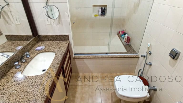 Casa à venda com piscina, espaço gourmet e pomar – Centro, Florianópolis/ SC.