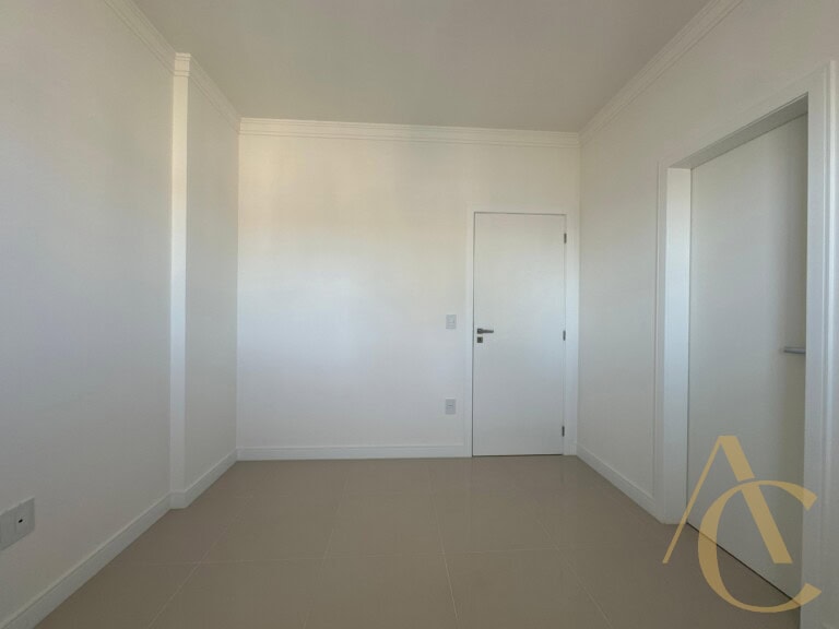 Apartamento à venda – 2 suítes/piscina – Campinas – São José/SC.