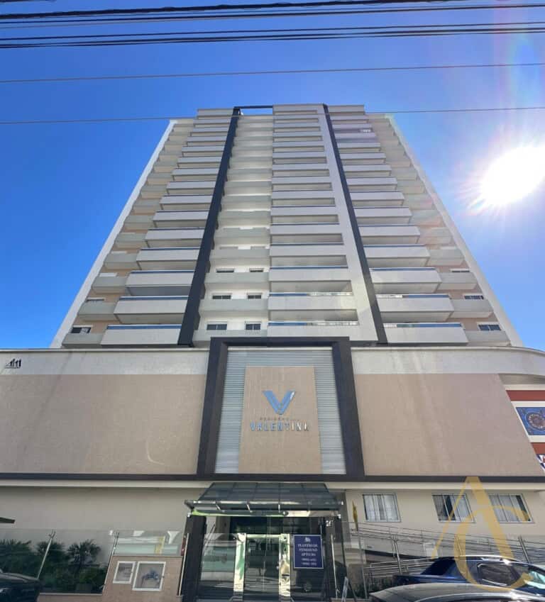 Apartamento à venda – 2 suítes/piscina – Campinas – São José/SC.