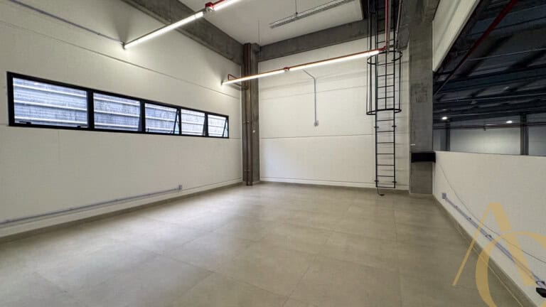 Loja para alugar – BR 101 – Palhoça, SC.