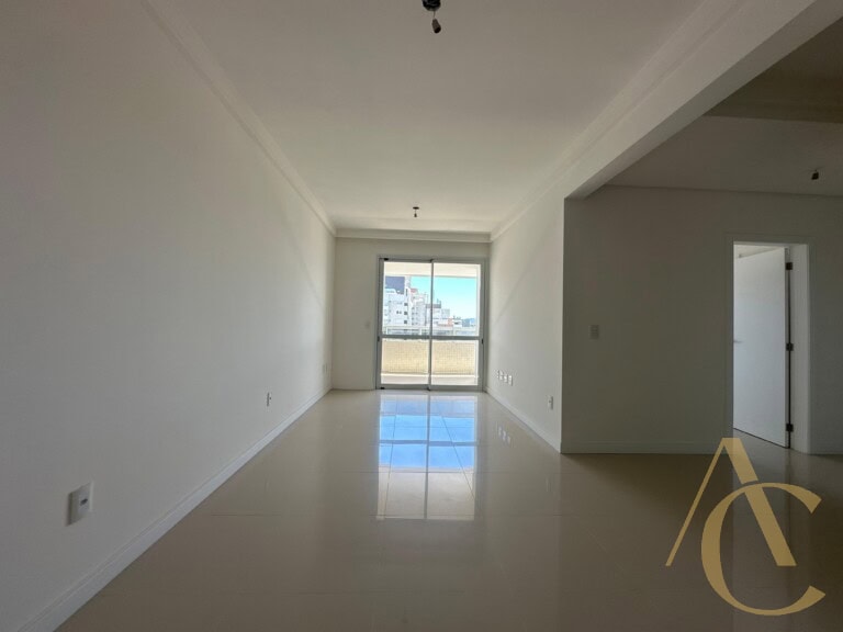 Apartamento à venda – 1 suíte e 2 demi-suíte/Espaço Gourmet – Campinas – São José/SC.