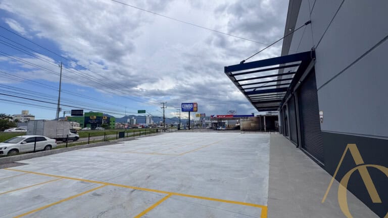 Loja para alugar – BR 101 – Palhoça, SC.