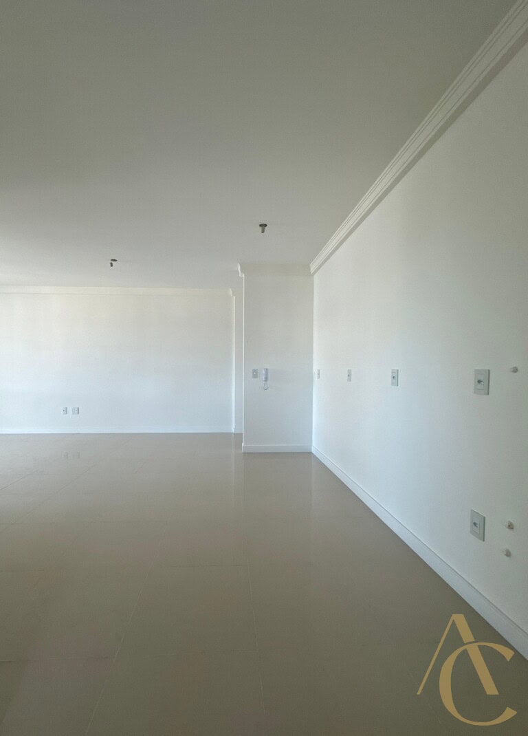 Apartamento à venda – 2 suítes/piscina – Campinas – São José/SC.