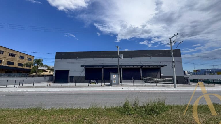 Loja para alugar – BR 101 – Palhoça, SC.