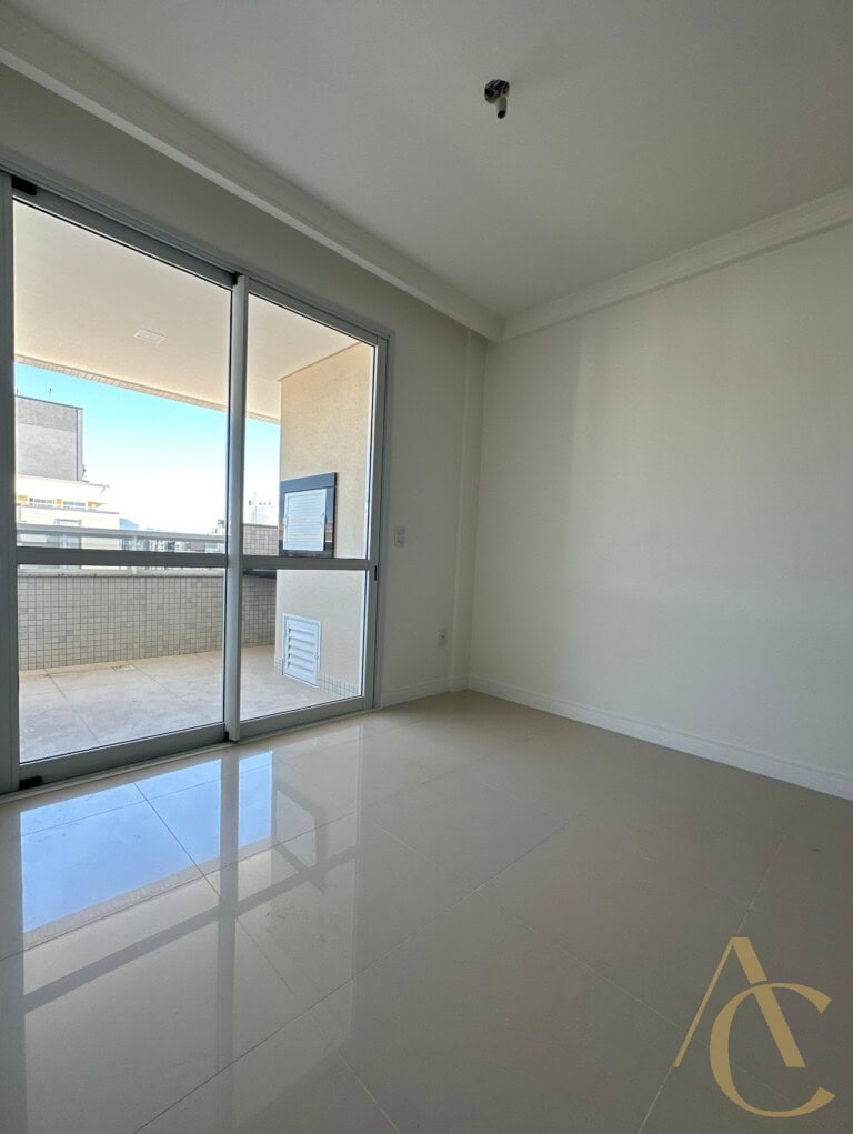 Apartamento à venda – 2 suítes/piscina – Campinas – São José/SC.