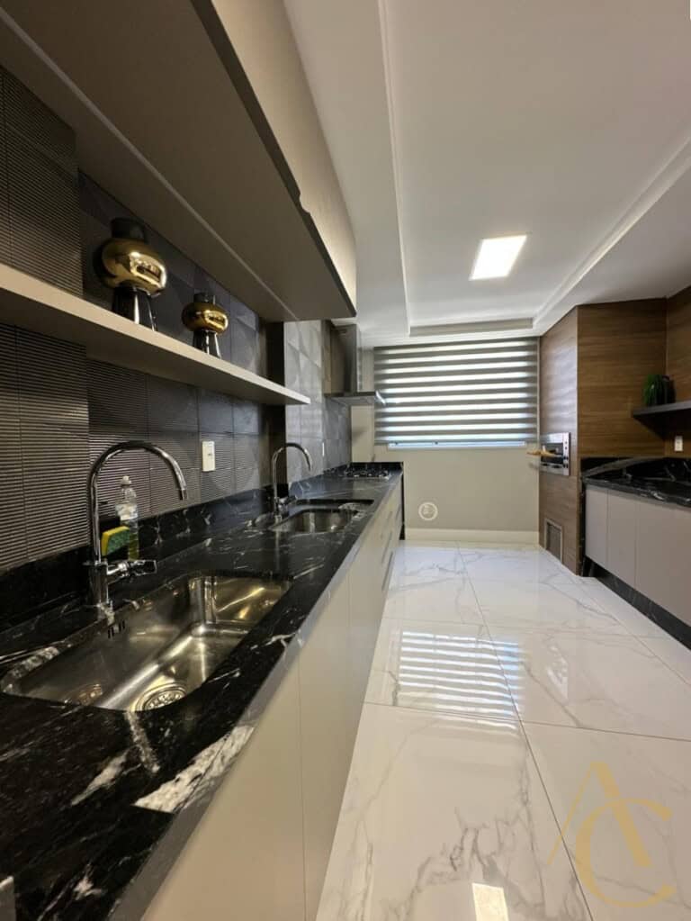 Apartamento à venda – 2 suítes/piscina – Campinas – São José/SC.