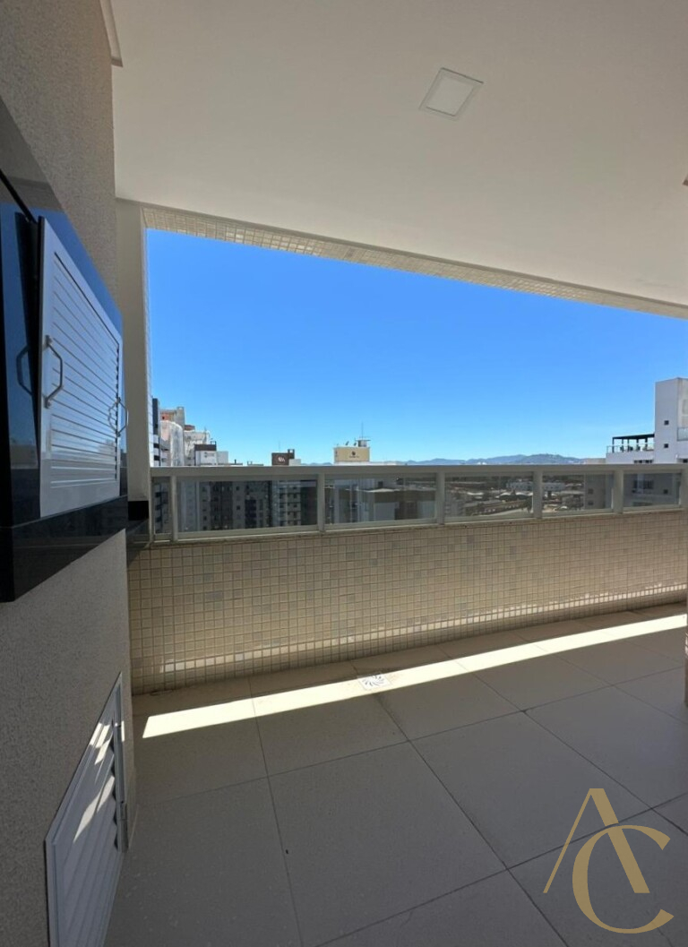 Apartamento à venda – 3 quartos sendo 1 suíte/Academia – Campinas – São José/SC.