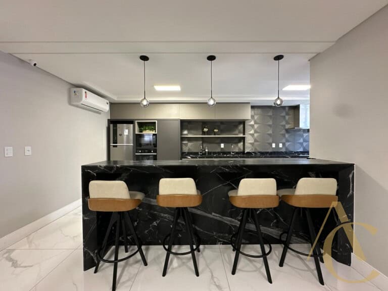 Apartamento à venda – 2 suítes/piscina – Campinas – São José/SC.