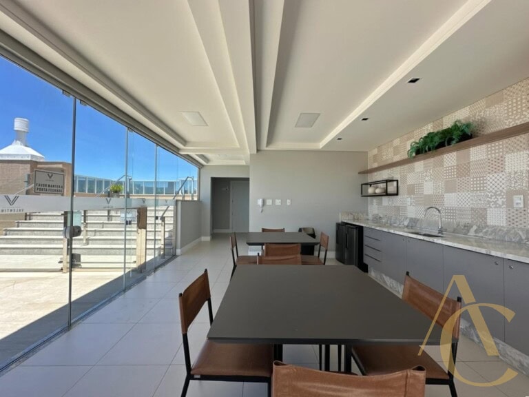 Apartamento à venda – 2 suítes/piscina – Campinas – São José/SC.