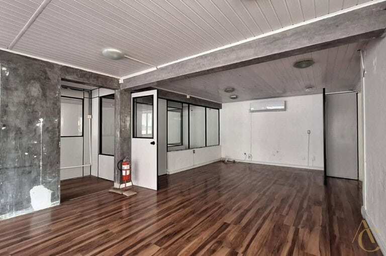 Sala para alugar – 74,56m²- Centro – Florianópolis, SC.
