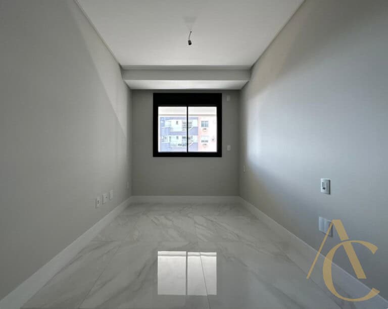 Apartamento à venda – 03 suítes/Sauna – Campinas – São José/SC.