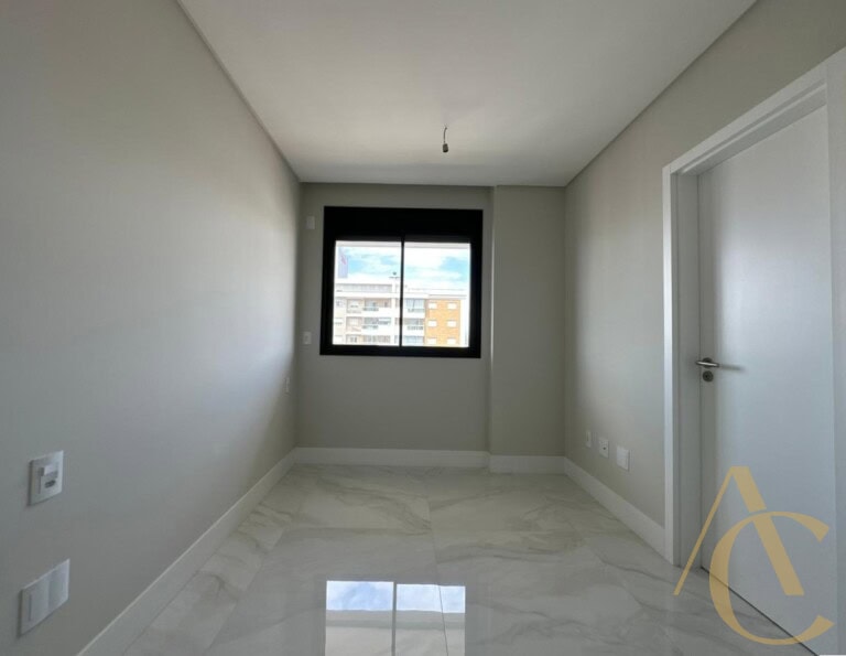 Apartamento à venda – 02 suítes – Campinas – São José/SC.