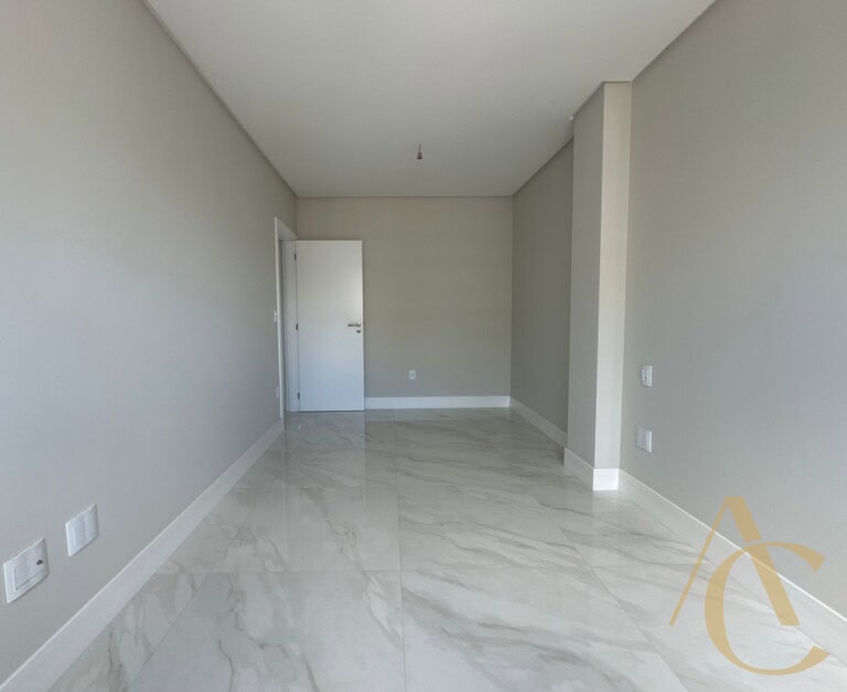 Apartamento à venda – 03 suítes com ampla sacada – Campinas – São José/SC.