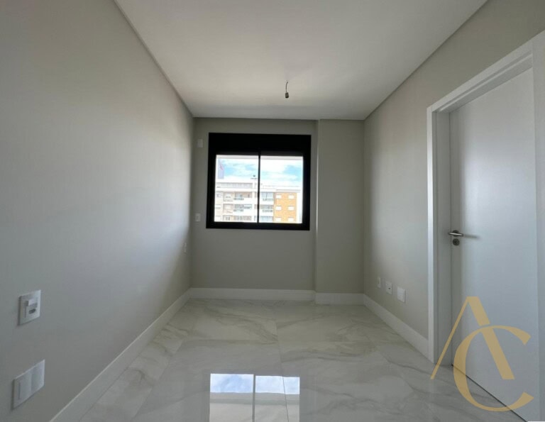 Apartamento à venda – 02 suítes – Campinas – São José/SC.