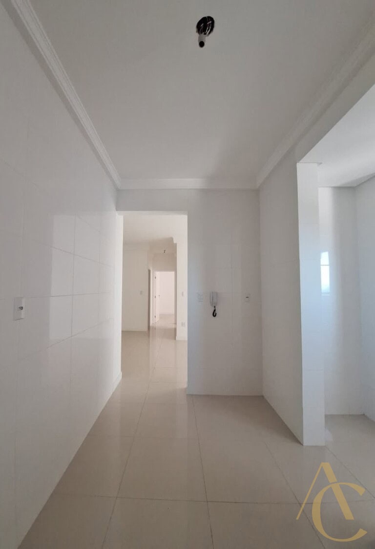 Apartamento à Venda – 2 dormitórios sendo 1 suíte / Playground – Centro, Palhoça/SC.