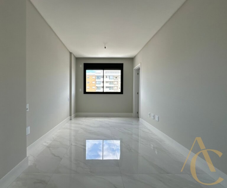 Apartamento à venda – 03 suítes – Campinas – São José/SC.