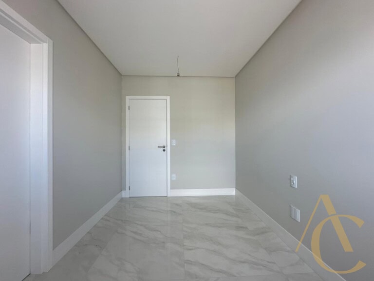 Apartamento à venda – 02 suítes – Campinas – São José/SC.