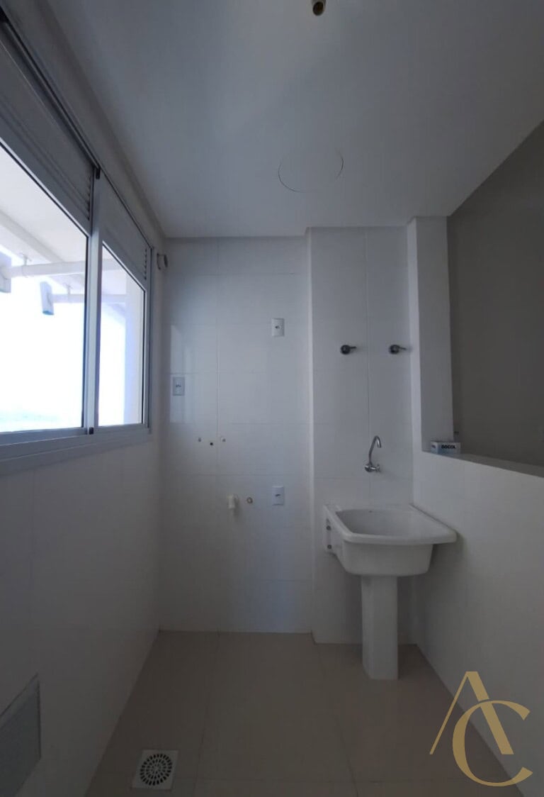 Apartamento à Venda – 2 dormitórios sendo 1 suíte / Playground – Centro, Palhoça/SC.