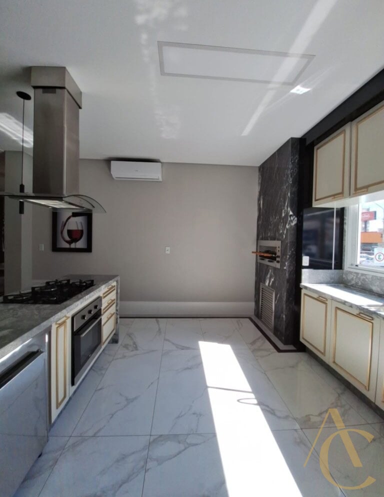 Apartamento à venda – 3 quartos sendo 1 suíte com sacada – São José/SC.