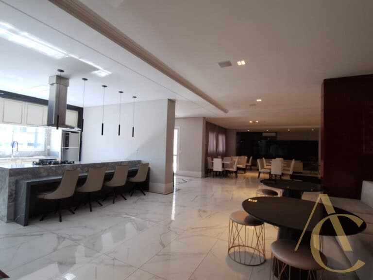 Apartamento à venda – 3 quartos sendo 1 suíte com sacada – São José/SC.