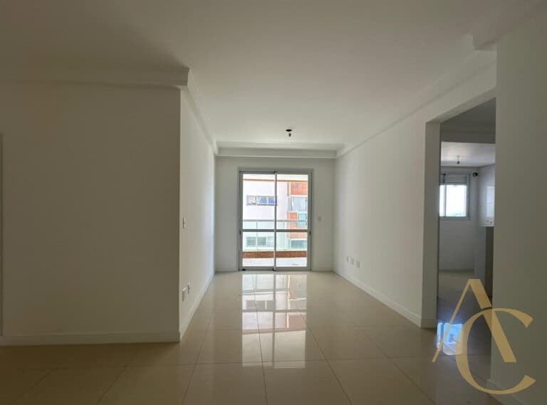 Apartamento à Venda – 2 dormitórios sendo 1 suíte / Playground – Centro, Palhoça/SC.