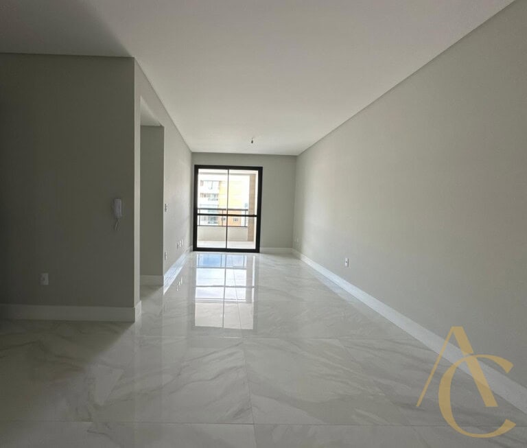 Apartamento à venda – 02 suítes – Campinas – São José/SC.