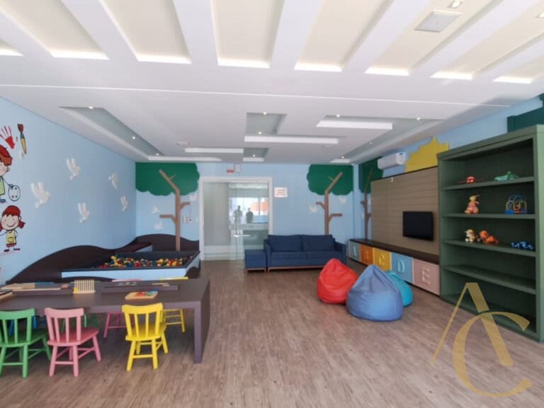 Apartamento à venda – 3 quartos sendo 1 suíte com sacada – São José/SC.