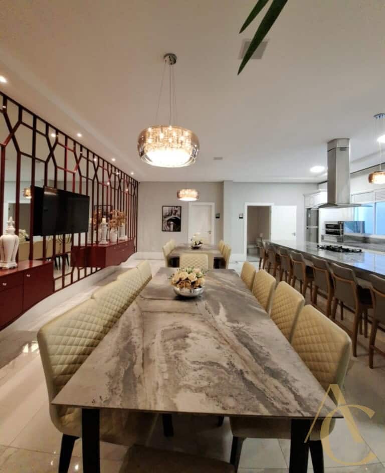 Apartamento à venda – 3 quartos sendo 1 suíte com sacada – São José/SC.