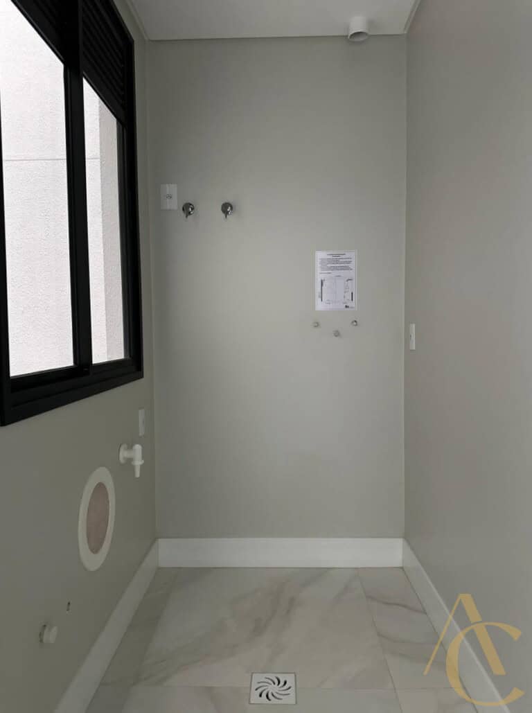 Apartamento à venda – 02 suítes – Campinas – São José/SC.