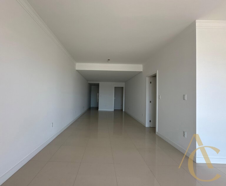 Apartamento à Venda – 3 dormitórios sendo 1 suíte com 177,50m² – Centro, Palhoça/SC.