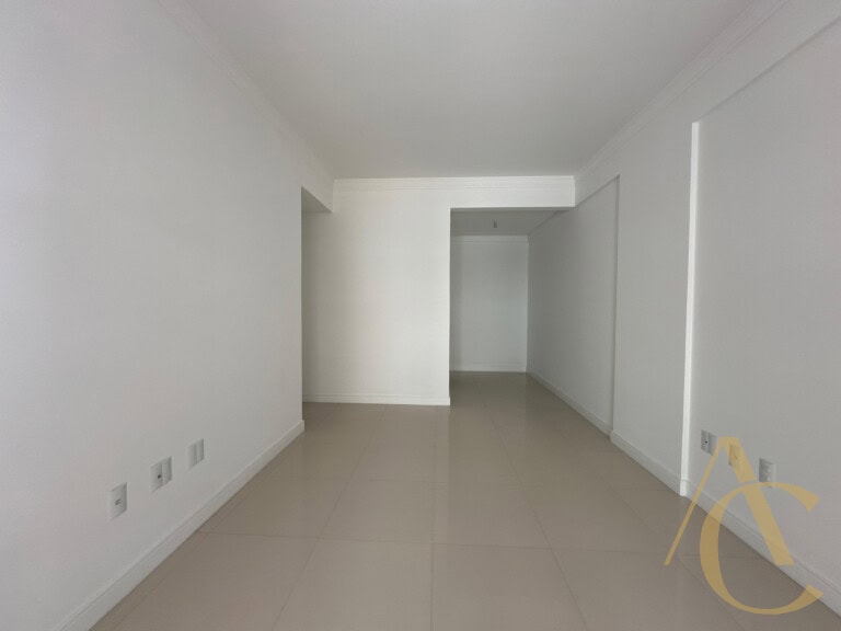 Apartamento à Venda – 3 dormitórios sendo 1 suíte com 177,50m² – Centro, Palhoça/SC.
